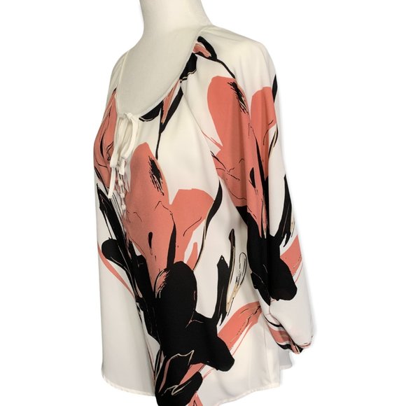 Le Chateau Ladies 3/4 Sleeve Top Size Medium - Picture 3 of 5